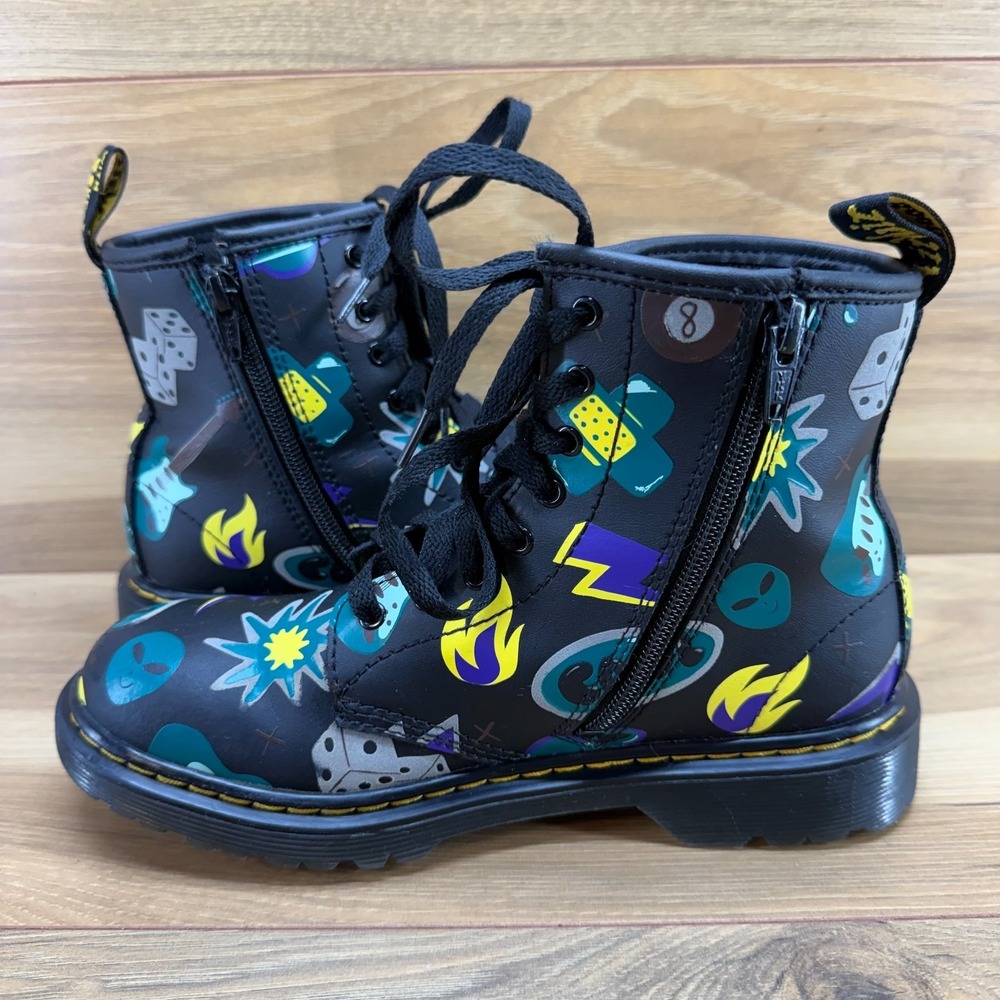 DR MARTENS Junior Sticker Print Combat Boot Kids Size 4 Black Leather Alien Cool - Picture 6 of 11